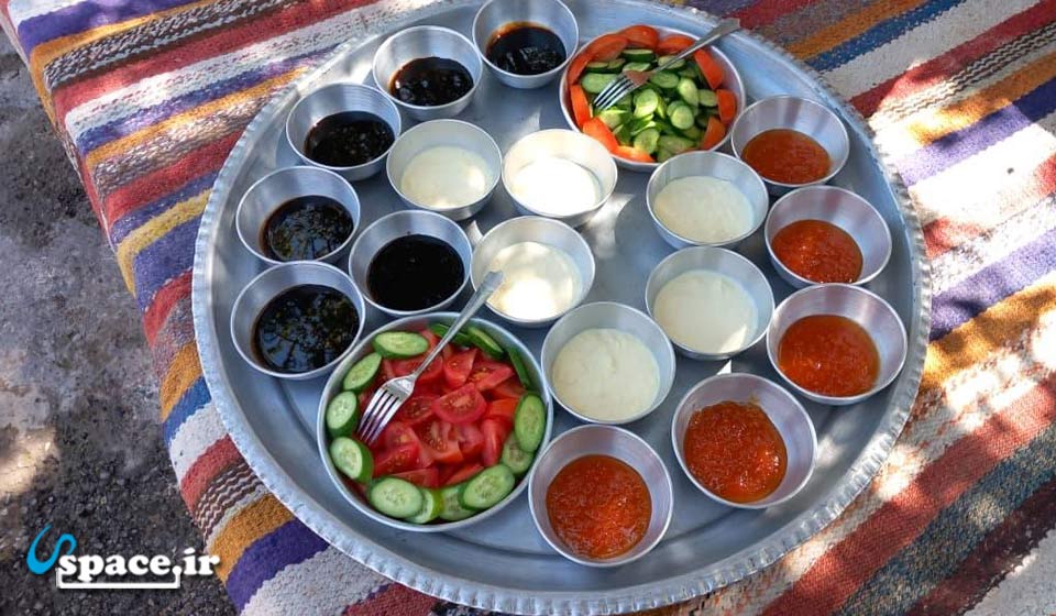 غذاهای لذیذ اقامتگاه بوم گردی سیکان - دره شهر - روستای هاشم آباد